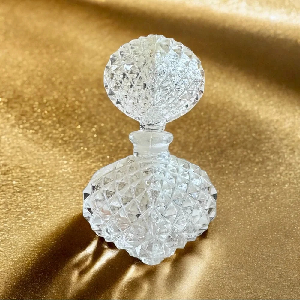 Elegant Vintage Crystal Perfume Bottle